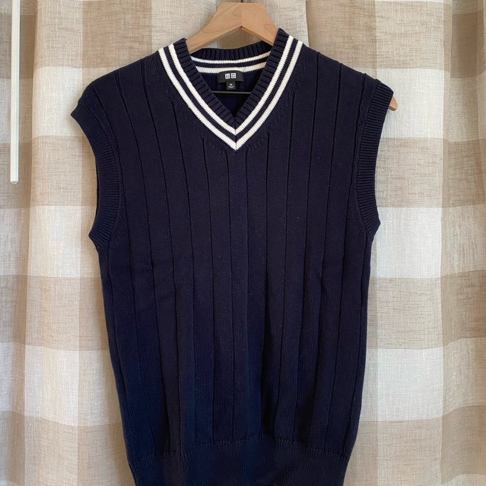UNIQLO Navy V-neck Vest (NWOT)